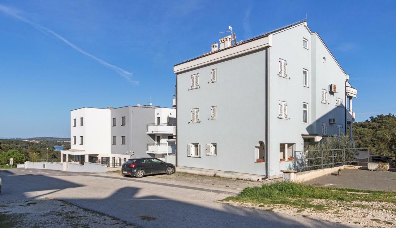Apartamento Blue Star Premantura Exterior foto